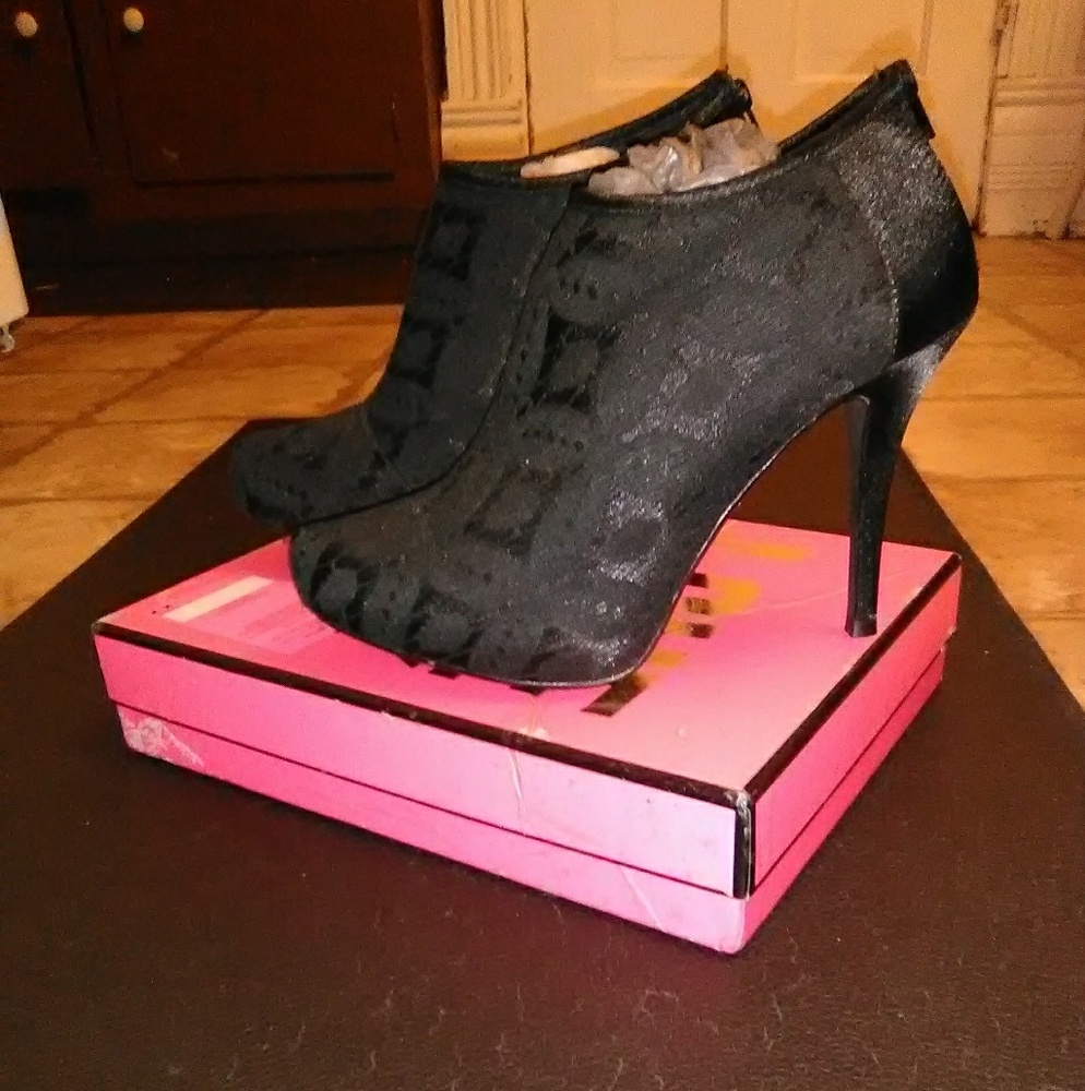 🔥HP🔥👠💄Awesome Maurice's booty/heels👠💄 - Picture 2 of 5